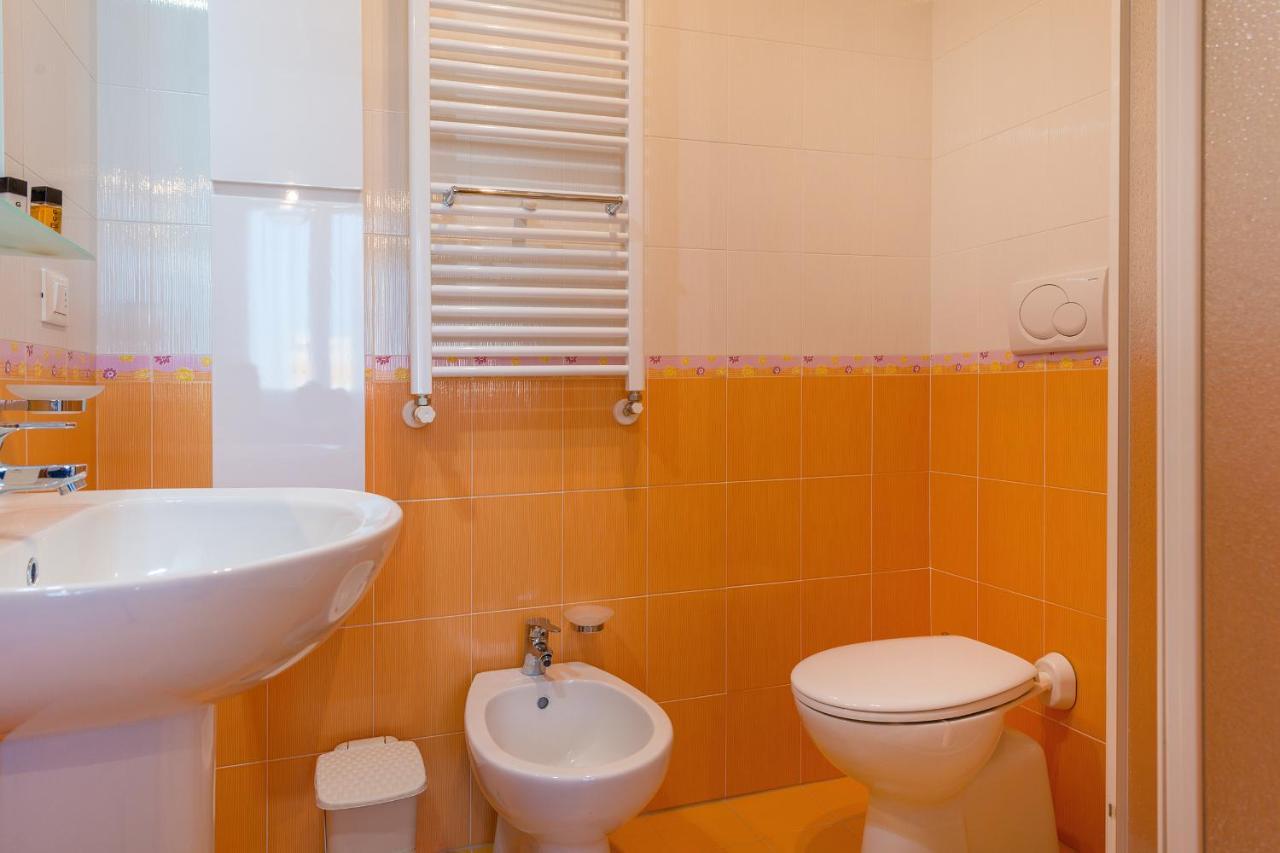 Goodstay Archimede Apartment Lecce Bagian luar foto